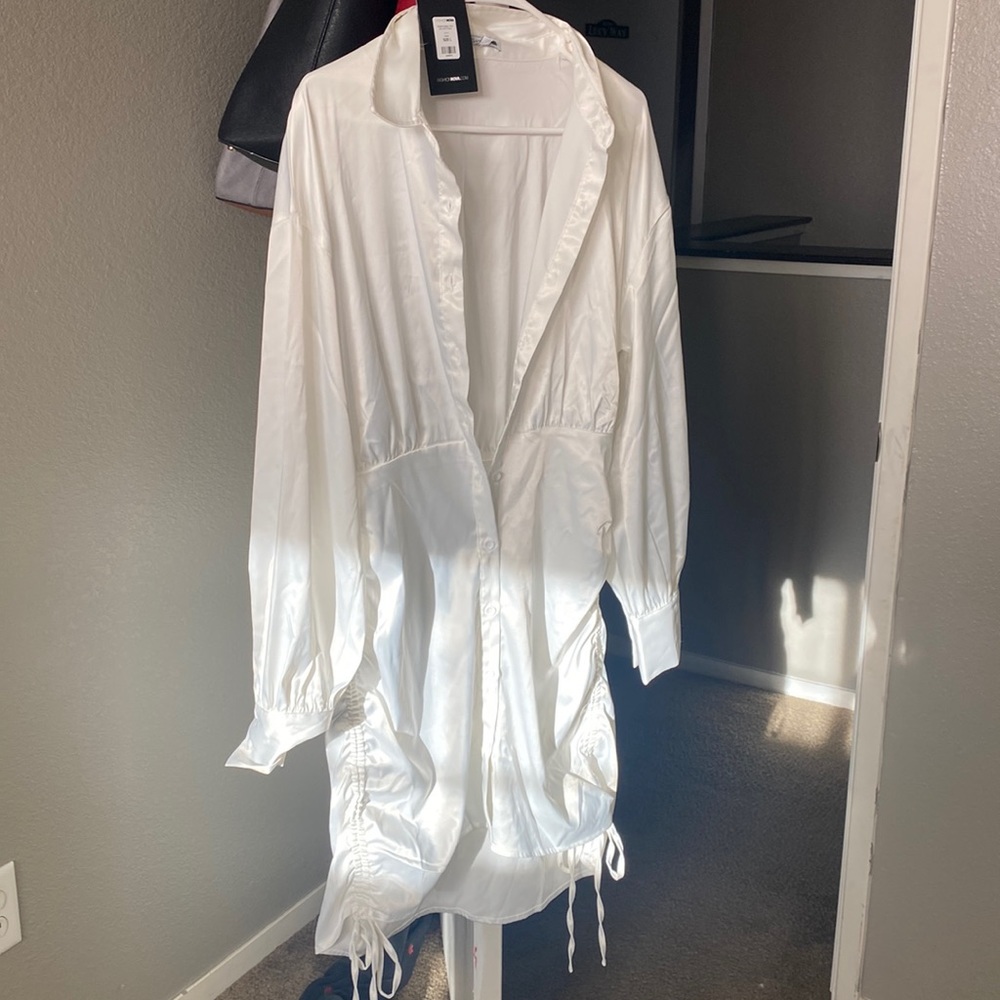 New - Picture 3 of 4